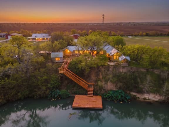 Private River Access | Pool+Hot Tub | Sleeps 24+